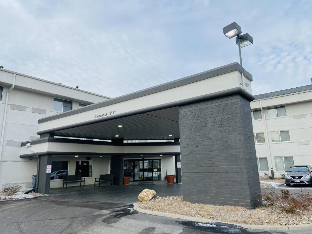 Wingate By Wyndham Lincoln Airport East Otel Dış mekan fotoğraf