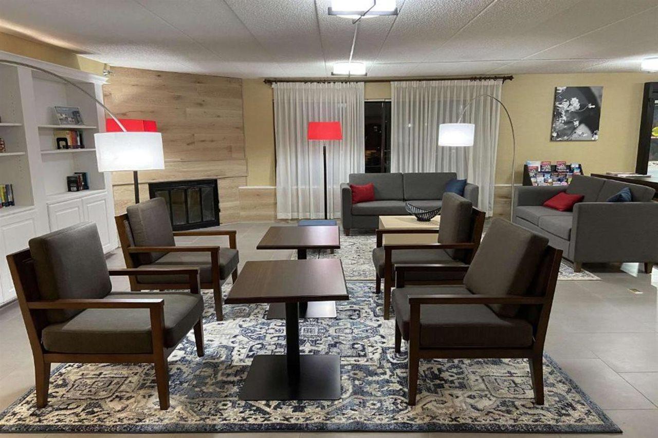 Wingate By Wyndham Lincoln Airport East Otel Dış mekan fotoğraf
