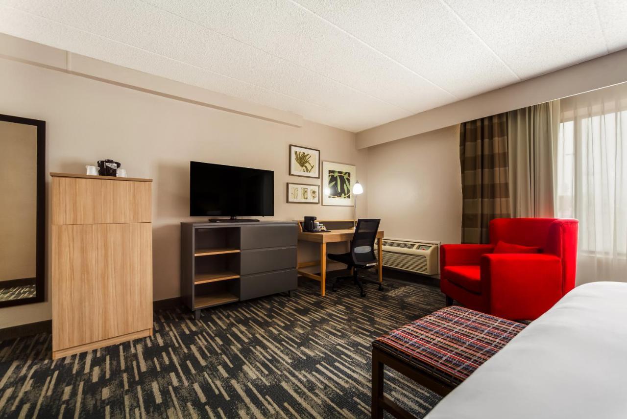 Wingate By Wyndham Lincoln Airport East Otel Dış mekan fotoğraf