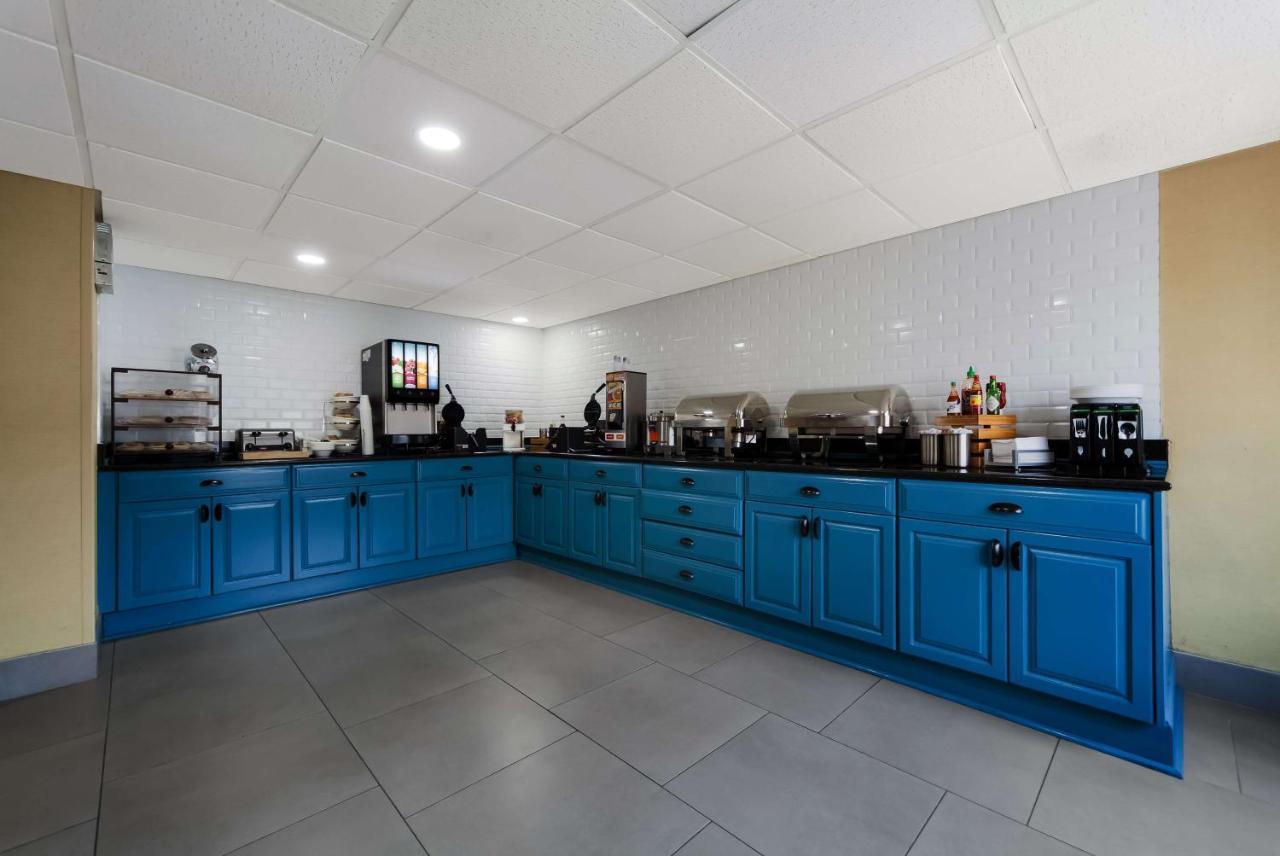 Wingate By Wyndham Lincoln Airport East Otel Dış mekan fotoğraf