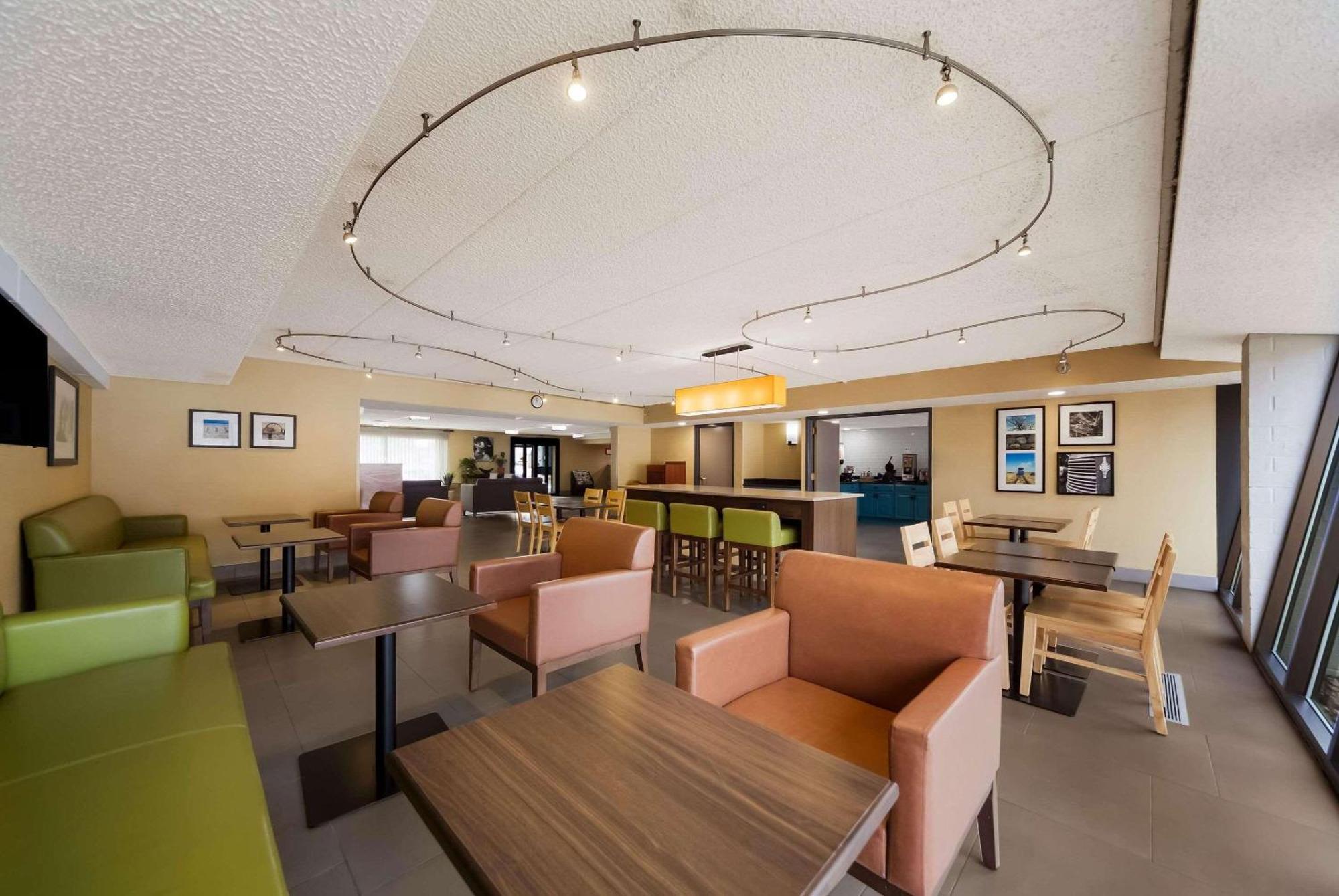 Wingate By Wyndham Lincoln Airport East Otel Dış mekan fotoğraf