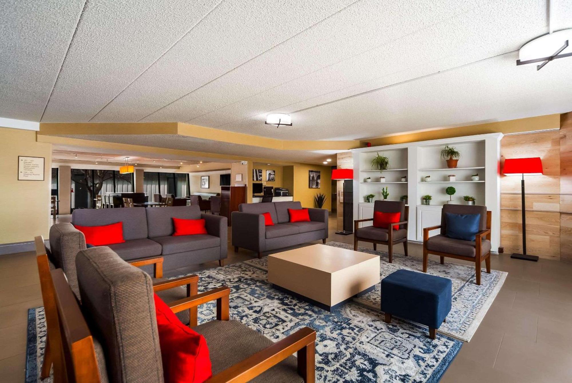 Wingate By Wyndham Lincoln Airport East Otel Dış mekan fotoğraf