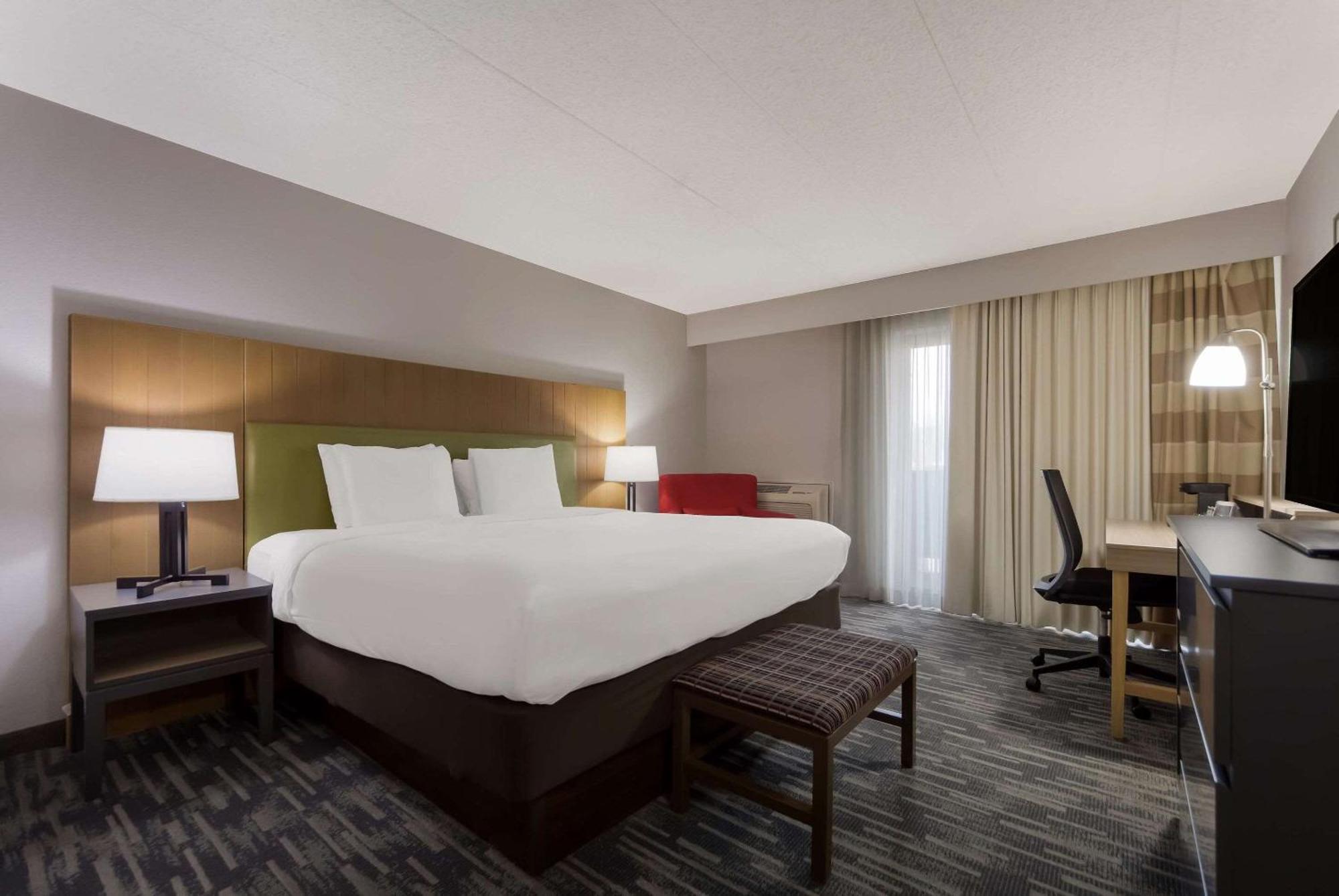 Wingate By Wyndham Lincoln Airport East Otel Dış mekan fotoğraf