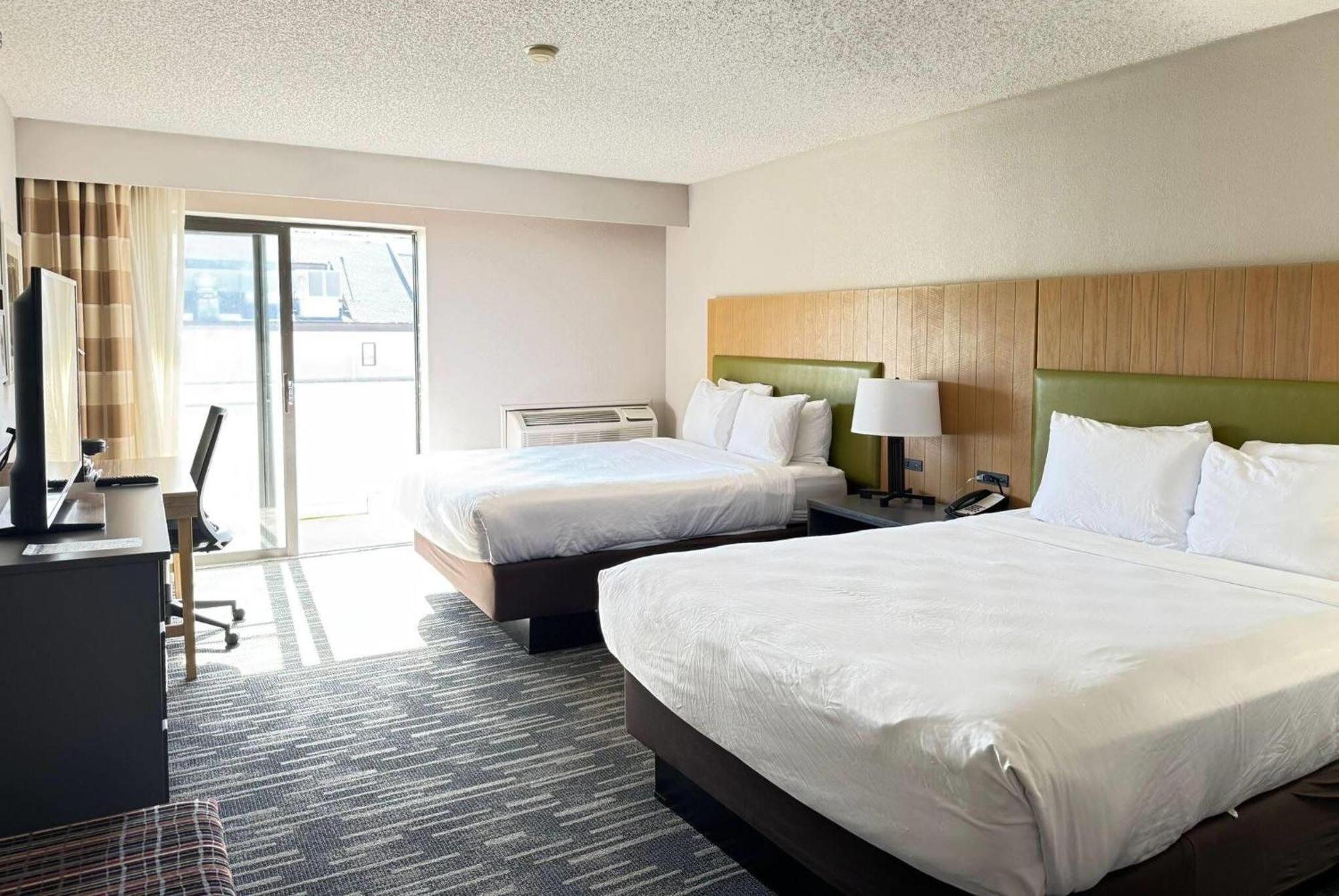 Wingate By Wyndham Lincoln Airport East Otel Dış mekan fotoğraf